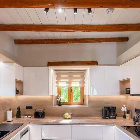 Stone Halepa With Panoramic View. Villa