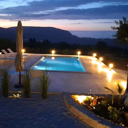 Stone Halepa With Panoramic View. Villa Neon Khorion (Chania)